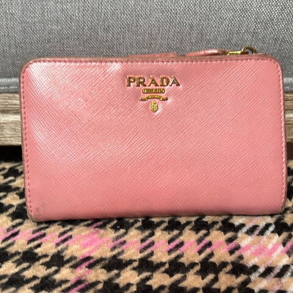 PRADA PINK Leather wallet - Picture 1 of 14